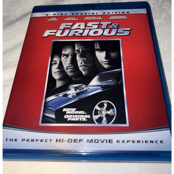 Fast & Furious (Two-Disc Special Edition) [Blu-ray and DVD] - Picture 1 of 8